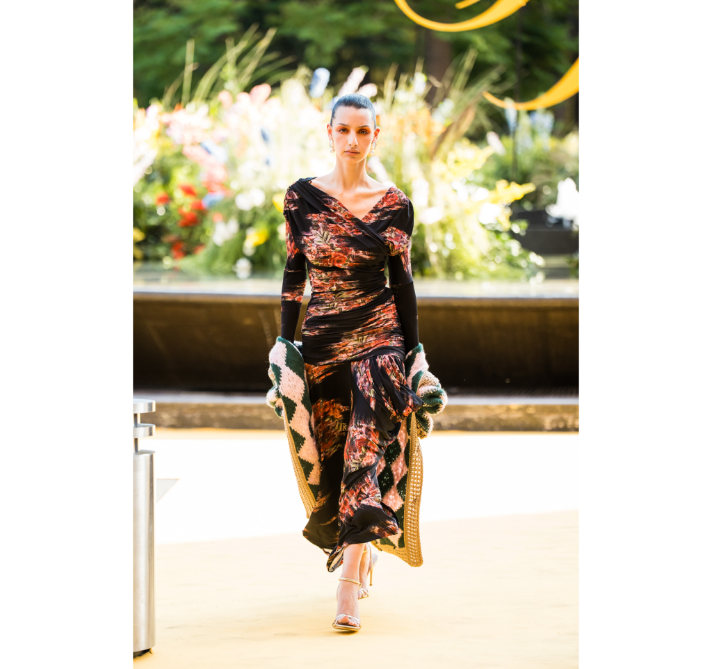 Contemporary bohemian look at El Palacio de Hierro Spring 2026 runway.